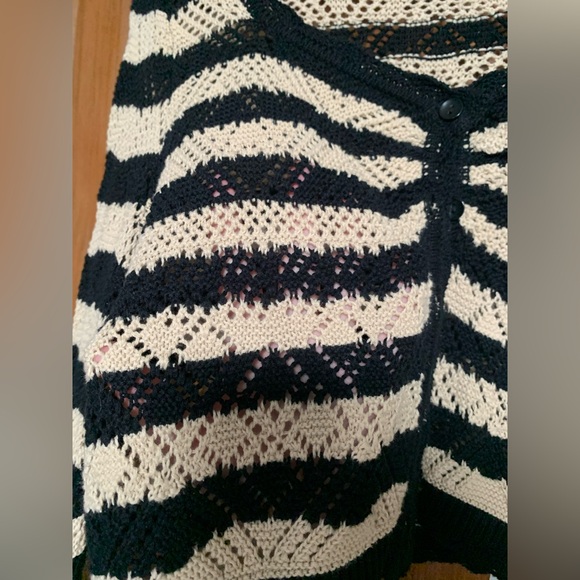 Maxi skirt and cardigan crochet set.
Cream and black in colour - Picture 2 of 8